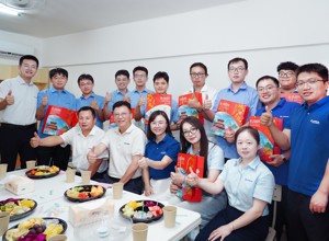 “圍爐夜話”暖人心 青年心聲傾耳聽(tīng)