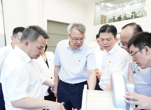 共謀發展 | 廣西投資集團黨委書記、董事長周煉一行到訪柳工